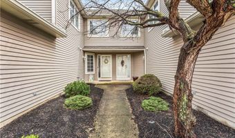 120 Ambleside Way, Amherst, OH 44001