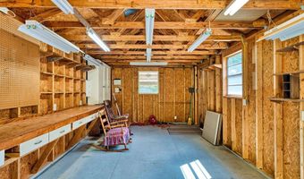 9 11th St, Apalachicola, FL 32320