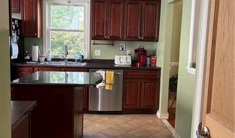 15 Villa Ave, Cranston, RI 02905