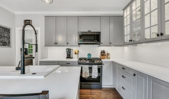 42037 N Old Lake Ave, Antioch, IL 60002