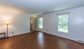 2070 White Pond Dr, Akron, OH 44313