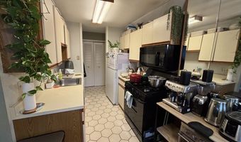 304 Regency Park Dr 304, Agawam, MA 01001