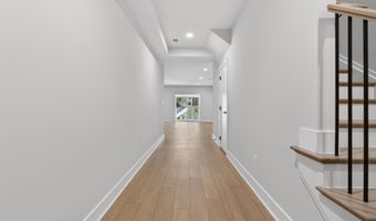 881 N MANCHESTER St, Arlington, VA 22205