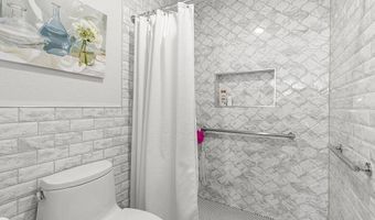 3335 Genoa Way 111, Oceanside, CA 92056