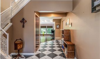 7 Hummingbird Ln, Amherst, NY 14228
