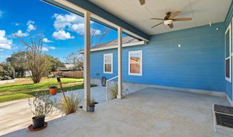 682 STUART Rd, Adkins, TX 78101