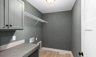 8284 Kettle Oak Dr, Alto, MI 49302