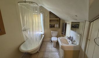 107 Jefferson Ave, Bennington, VT 05201