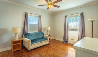 106 17th St, Apalachicola, FL 32320