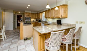 1642 Deerfield Ct, Cheshire, CT 06410