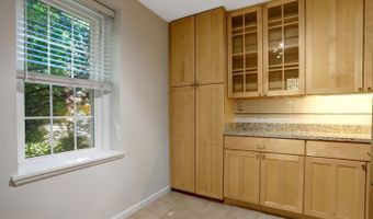 4810 29TH St S #A2, Arlington, VA 22206