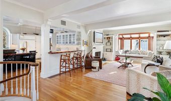 2 Harbor View Dr, Newport, RI 02840