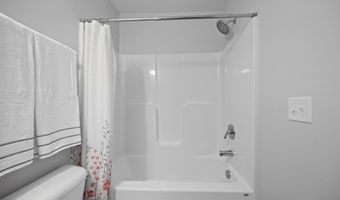 352 Tamarack Dr, Ayden, NC 28513