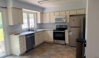 4 Founders Vlg 4, Clinton, CT 06413