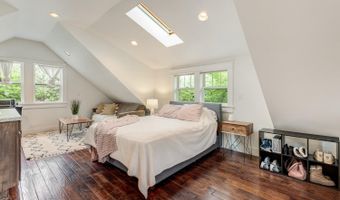 157 NW Black Hawk Ave, Bend, OR 97703