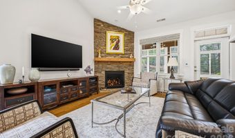 2 Lifestyle Ct, Arden, NC 28704