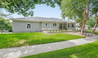 417 E Meadowlark Cir, Brandon, SD 57005