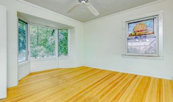 3 Woodland Pl, Airmont, NY 10952