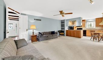 177 Wildwood Pkwy, Ballwin, MO 63011