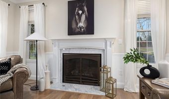 5 Morgan Ct, Lincoln, RI 02865