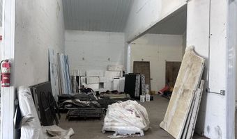 601 E 10th St, Alton, IA 51003