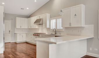82 Moonlight Village Ln, Henderson, NV 89012