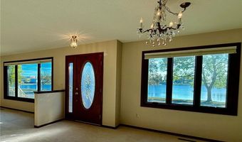 146 Washington Ave, Alden, MN 56009