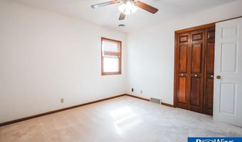 2105 N St St, Aurora, NE 68818