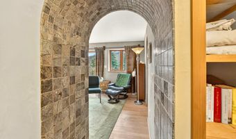 2026 Ashland Mine Rd, Ashland, OR 97520