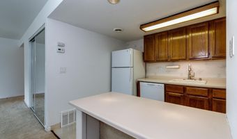 519 D'Onofrio Dr 3, Madison, WI 53719