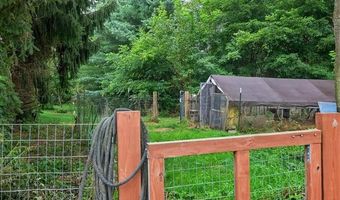 5061 Sandhill Rd, Almont, MI 48003