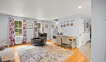 14 Cliff Rd, Bellingham, MA 02019