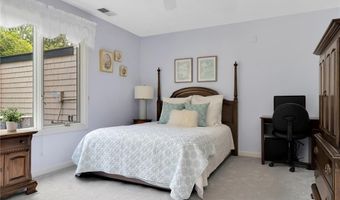 19 Vanderbilt Dr, Narragansett, RI 02882