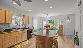 112 County Rd, Barrington, RI 02806