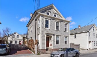 29 Marsh St 3, Newport, RI 02840