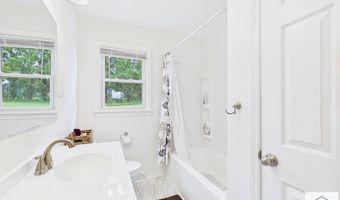 195 Marigold Ln, Ararat, VA 24053