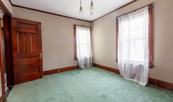 18 Hudson St, Bangor, ME 04401