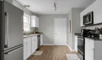 116 Magnolia St, Bonneau, SC 29431
