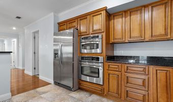 707 Holly Hills Dr, Biloxi, MS 39532