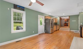 219 Fenner Hill Rd, Hopkinton, RI 02832