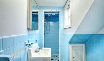 3 Waumsett Ave, Cumberland, RI 02864