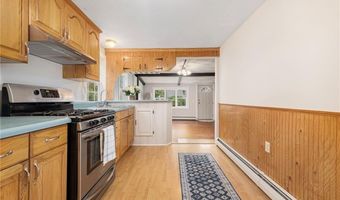 3 Sheffield St, Warwick, RI 02889