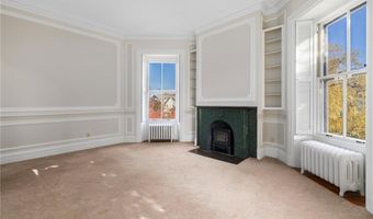 66 Webster St 9, Newport, RI 02840