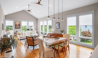 706 Bladen St, Beaufort, SC 29902