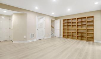 4694 HELEN WINTER Ter, Alexandria, VA 22312
