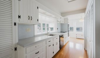 301 Compass Ave, Beachwood, NJ 08722