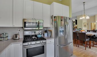 11 Watch Hill Cir 11, Cromwell, CT 06416