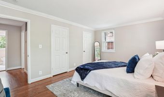 2824 S ABINGDON St A2, Arlington, VA 22206