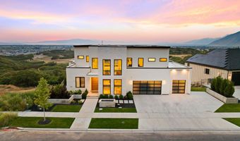 348 E HIDDEN LAKE Dr, Bountiful, UT 84010