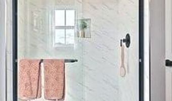 3220 Eisenhower Dr, Allen, PA 18067